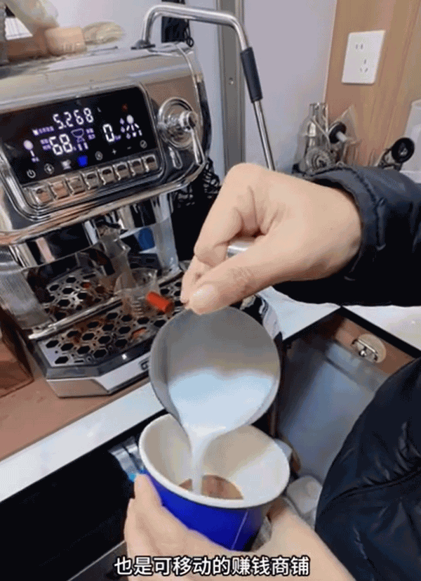 移动售卖型房车