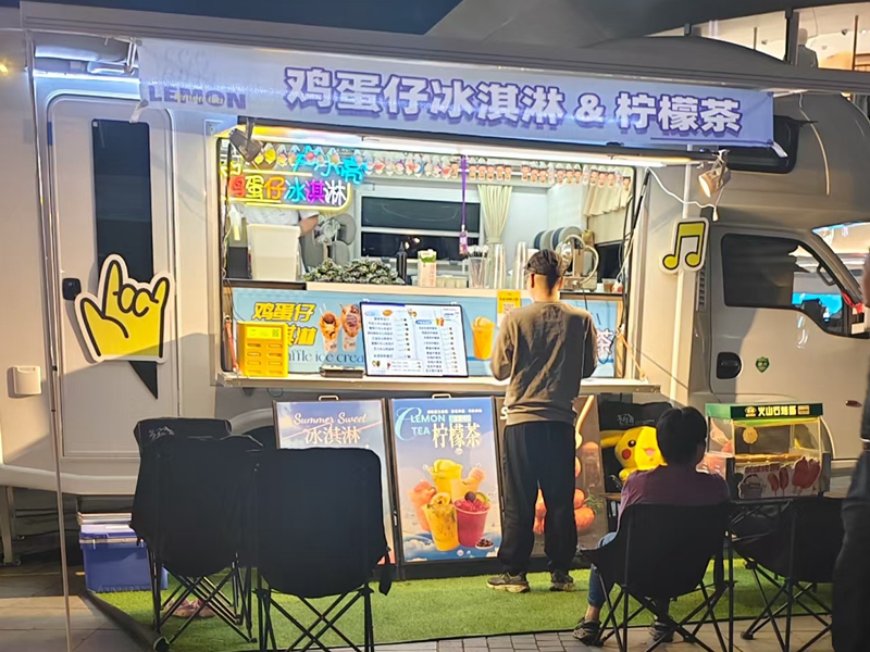 移动冷饮小吃房车交付案例